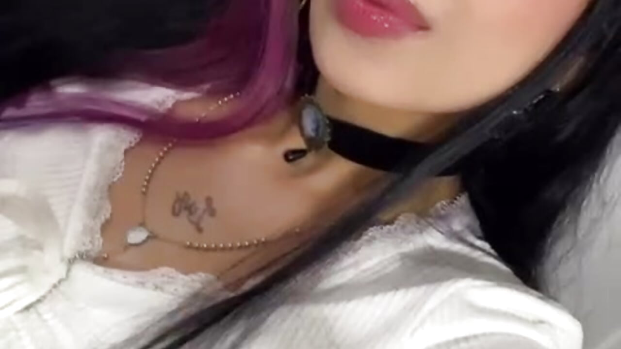 kisses - video by sofi_blainee cam model