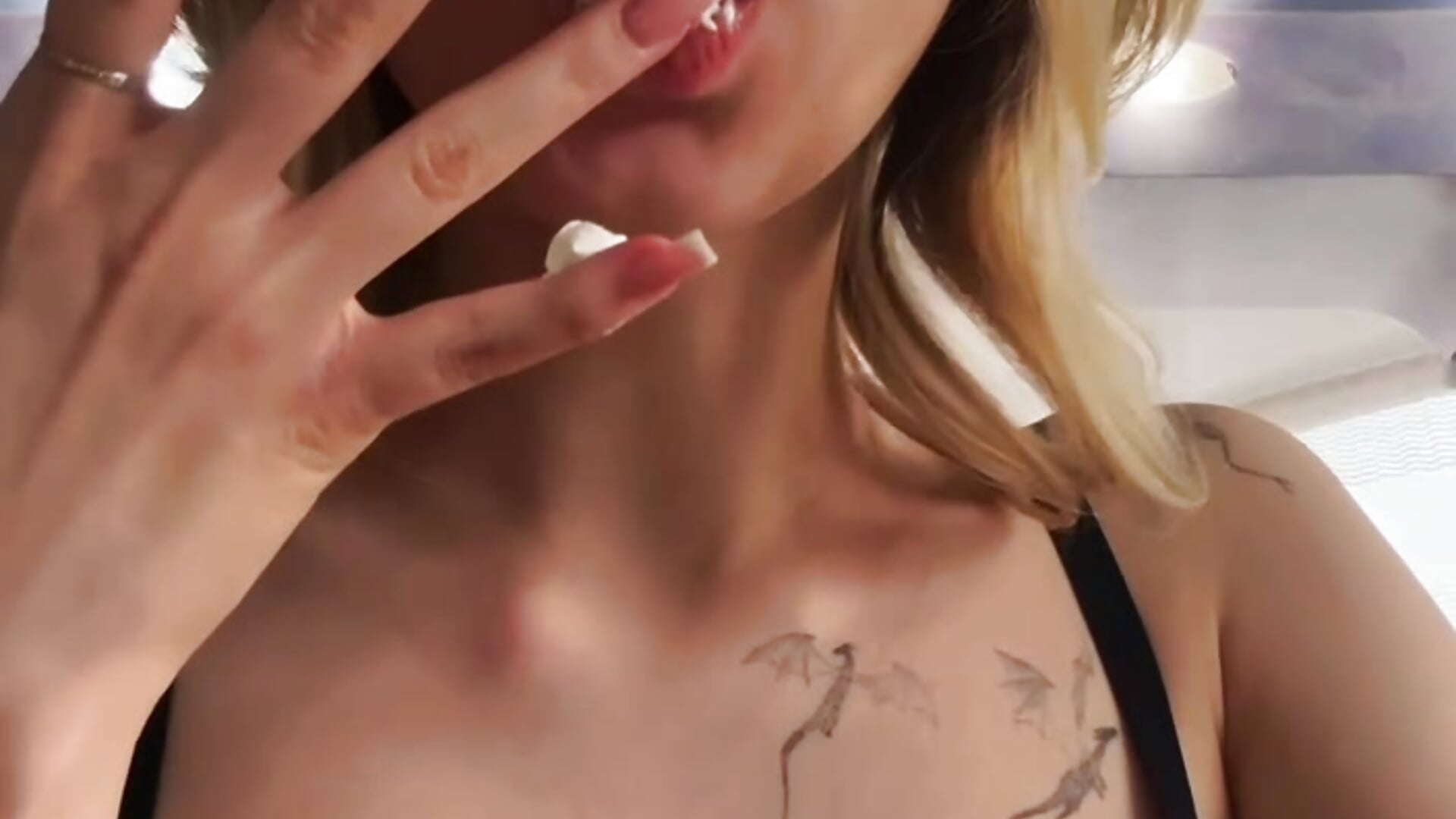 I love sweets🍭－カメラキャストのKarolinaConnerの動画