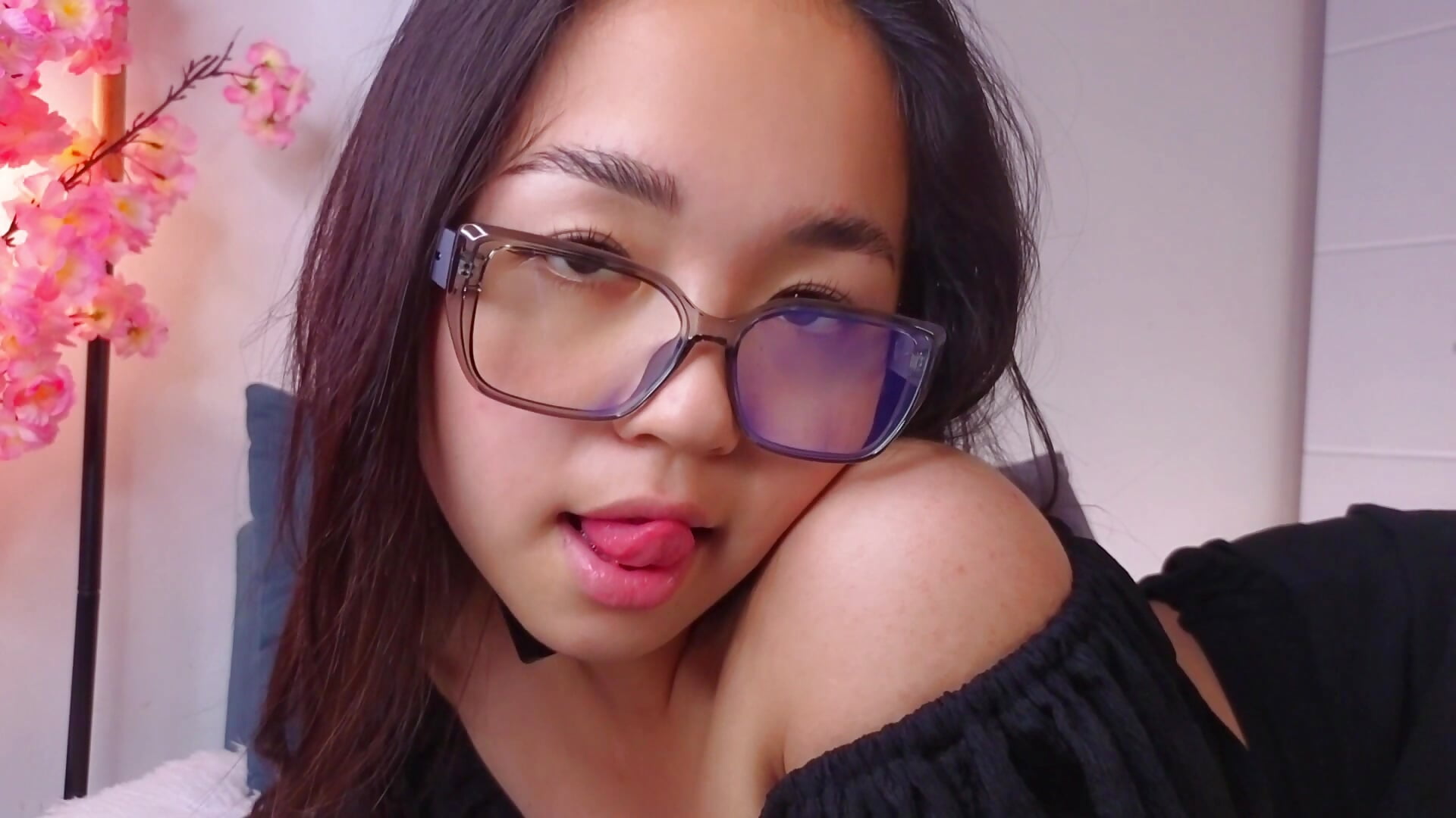 😋
