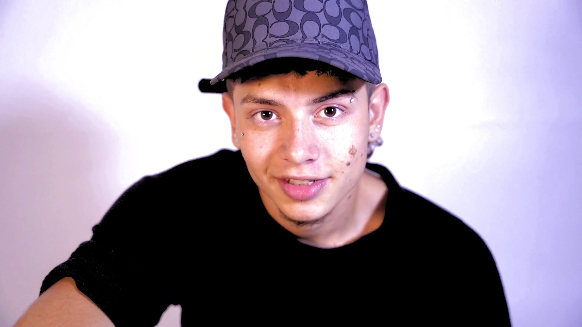 👅 Wanna feel this tongue－カメラキャストのRyan_Millerの動画