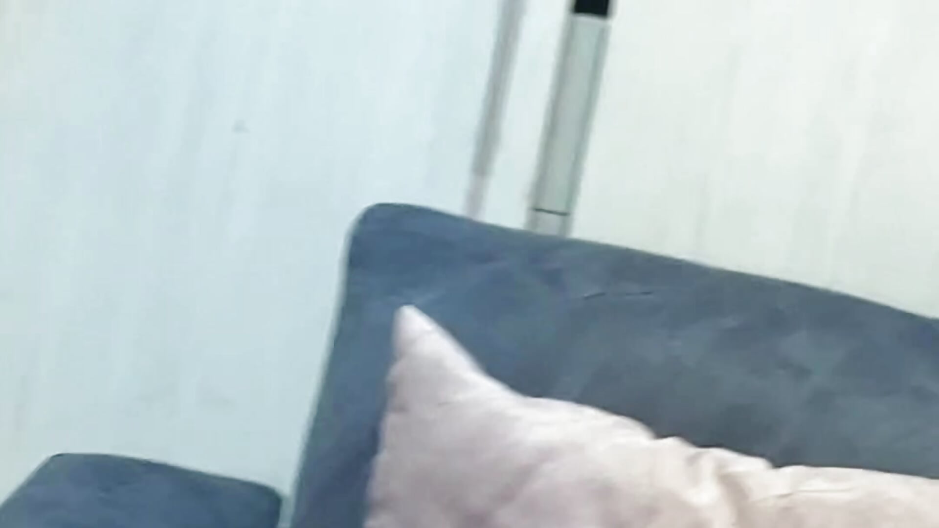 A funny moment whit my dog 🐶 - vídeo de HellennScott modelo de câmara