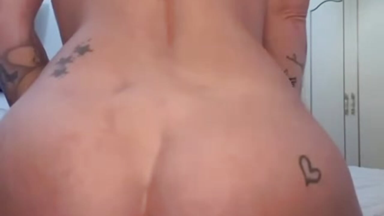 Fucking, sucking and riding - відео від вебкаммоделі MILFBabeDemi_x