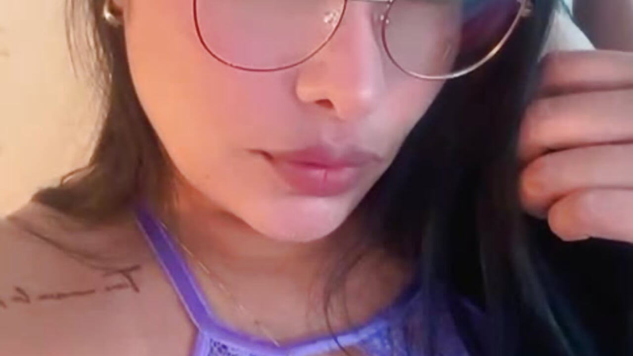 Casual but full of imagination girl 😈 - video by KendyLoveLans cam model