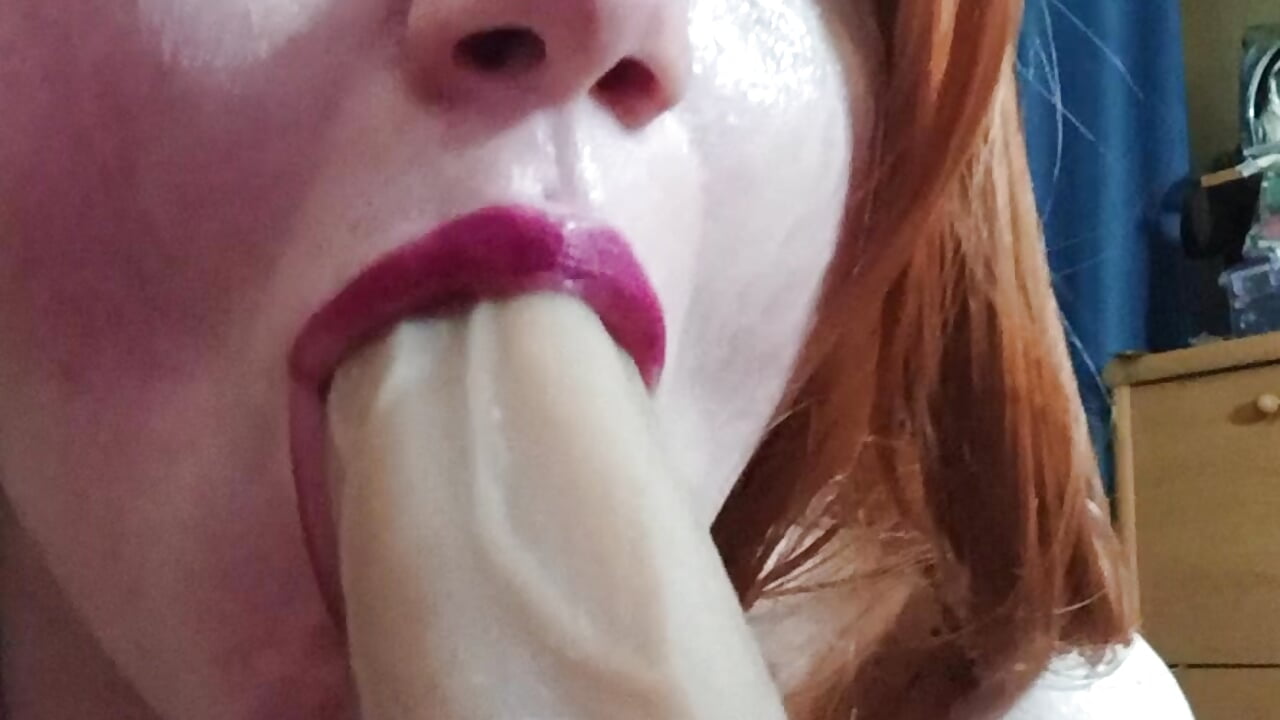 Hard deepthroat with ahegao - video od modelky/modela Dia_Angel