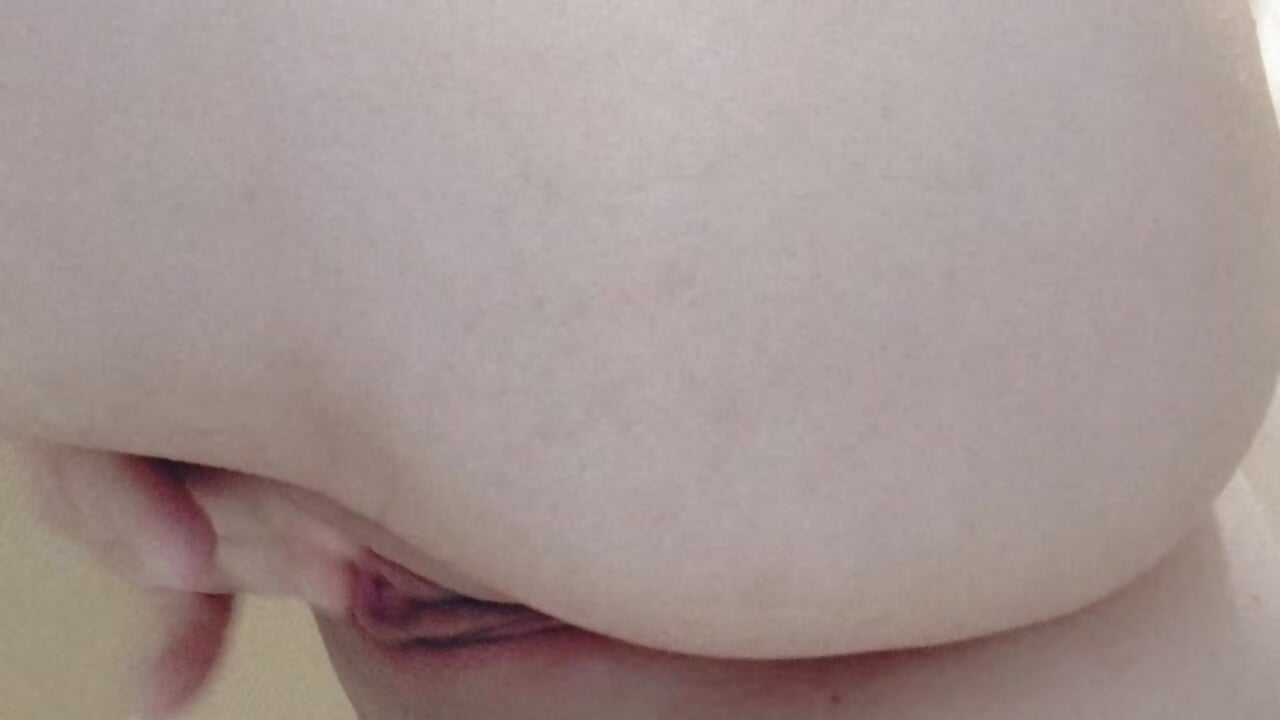 I caress my pussy with my fingers ♡ - video by -Nanamin- cam model