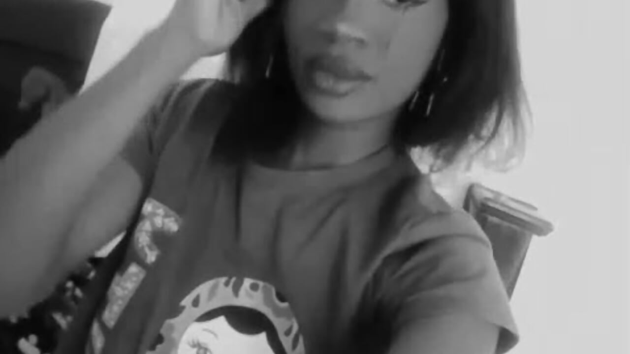 WhatsApp Video 2025-06-15 at 5.54.36 PM.mp4 - βίντεο μοντέλου violeta24