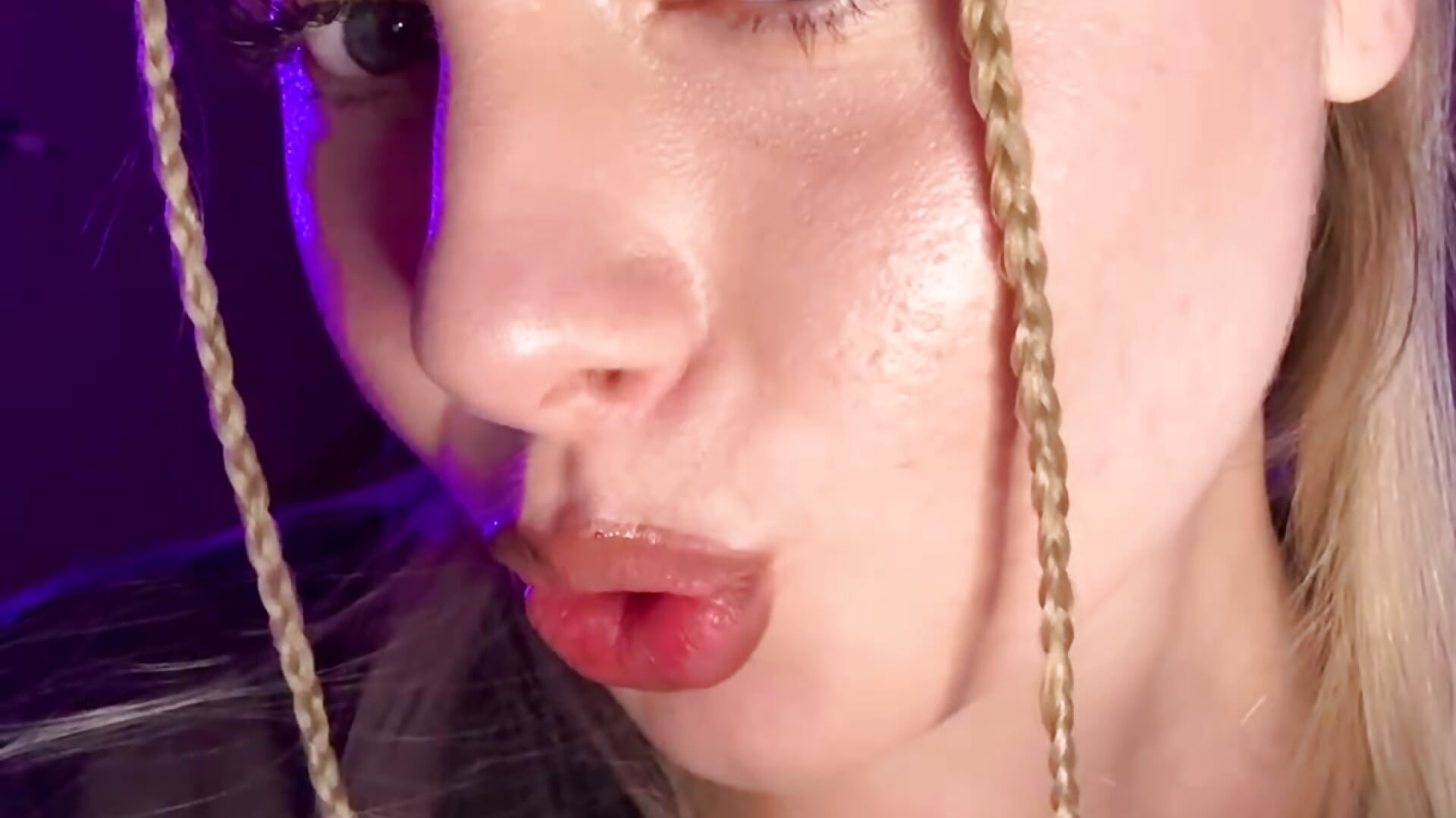 kiss you - video av AngelicaHollywood cam-modell