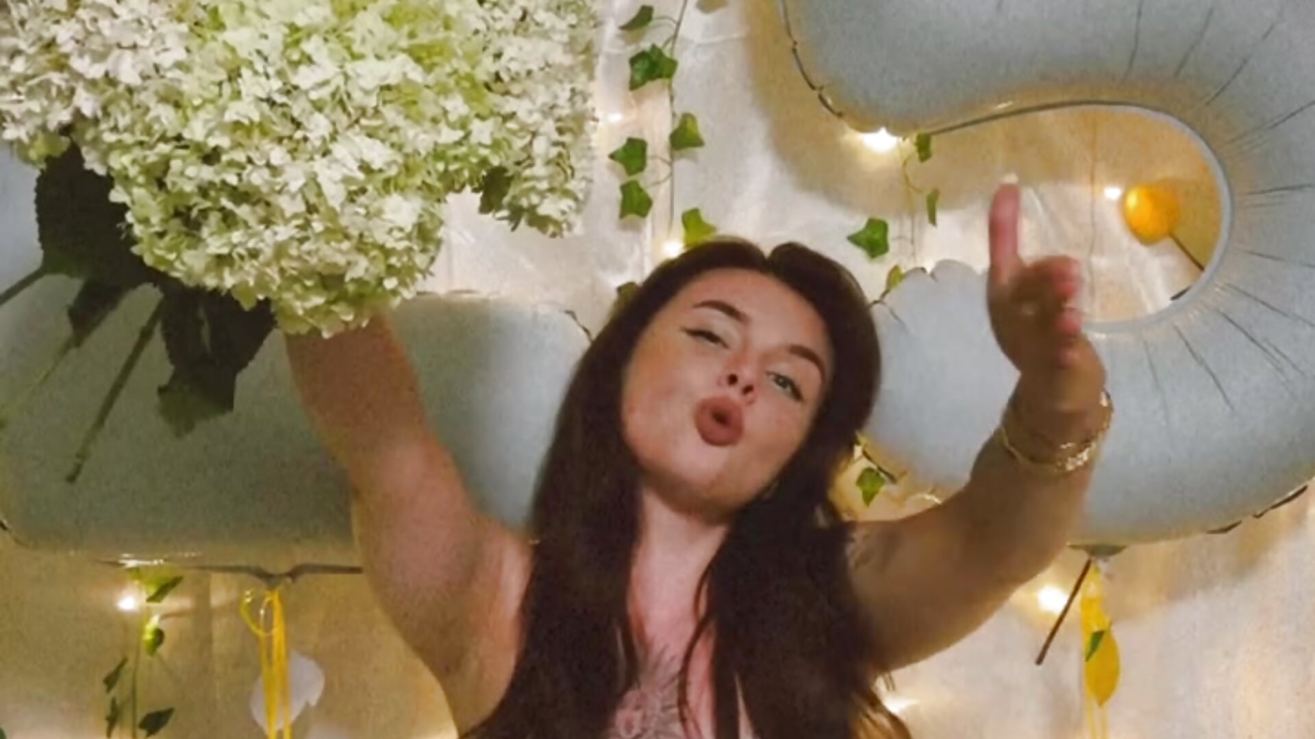 It's my birthday! - 視頻由 AngelicaHollywood 主播提供