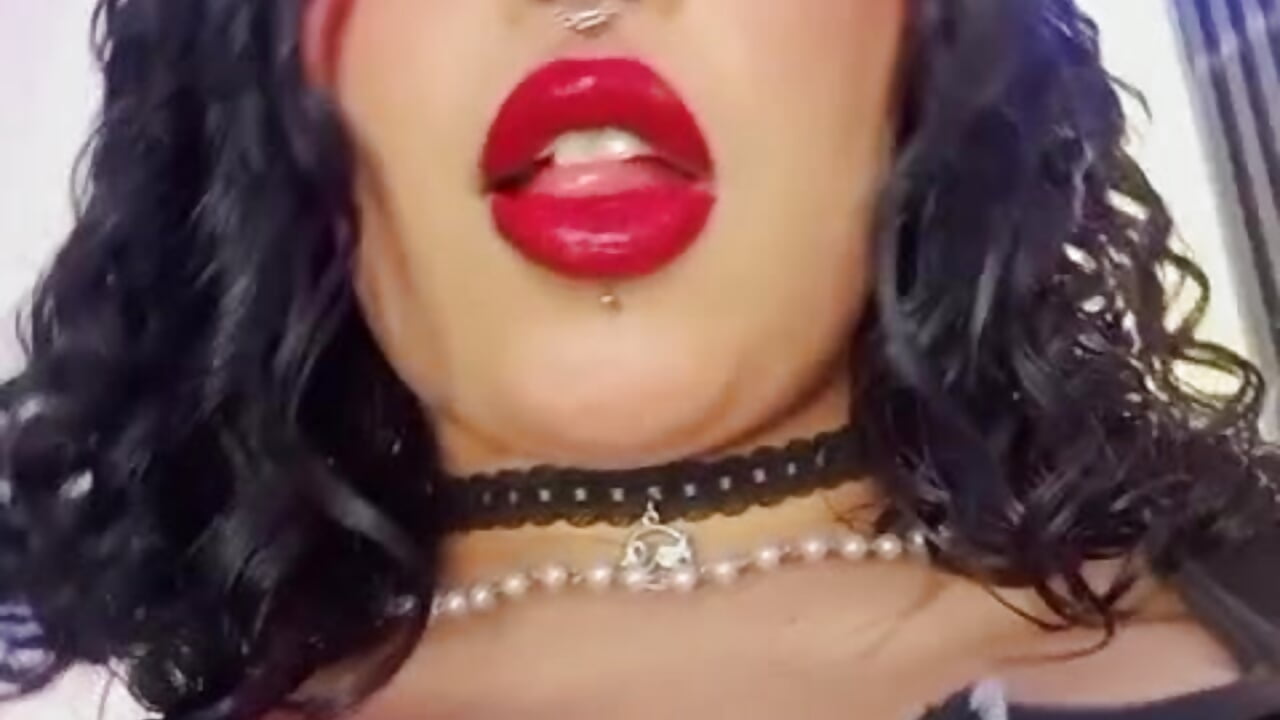 Sin has never looked this tempting. - video by SophiaSummer cam model