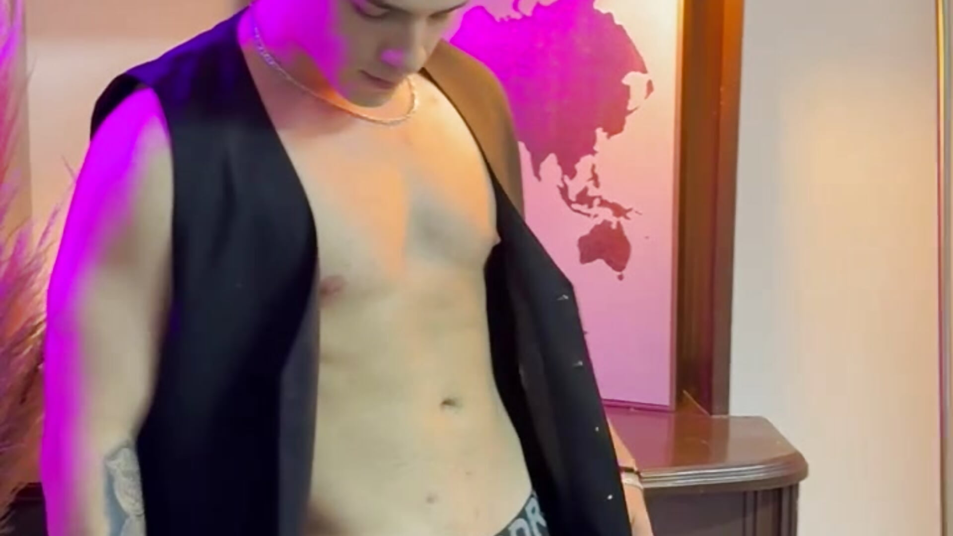 Video 2－カメラキャストのMikecooperの動画