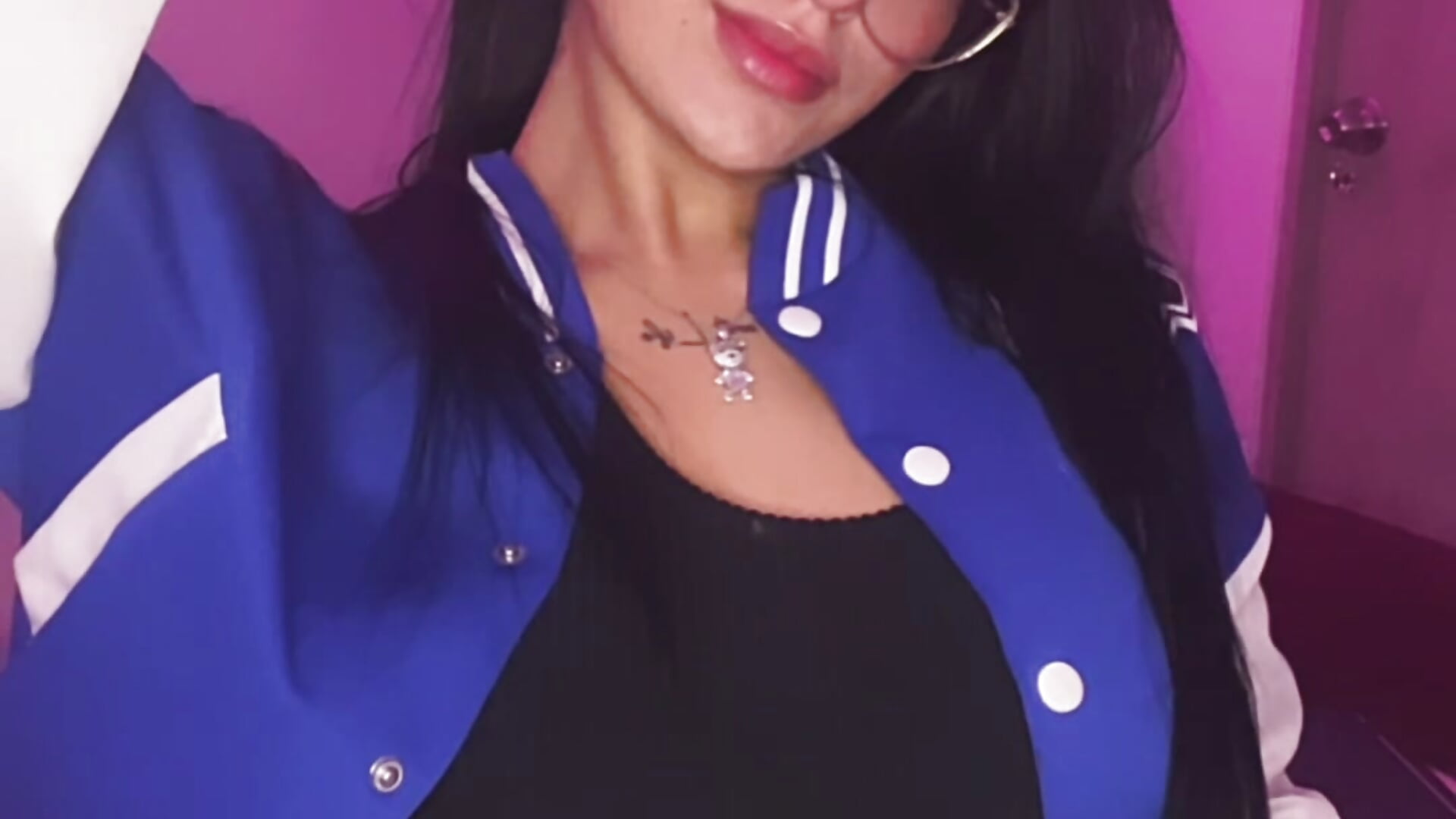 EA12ECE0-0FEE-406B-9697-A302445EA575 - video by makaylaa_333