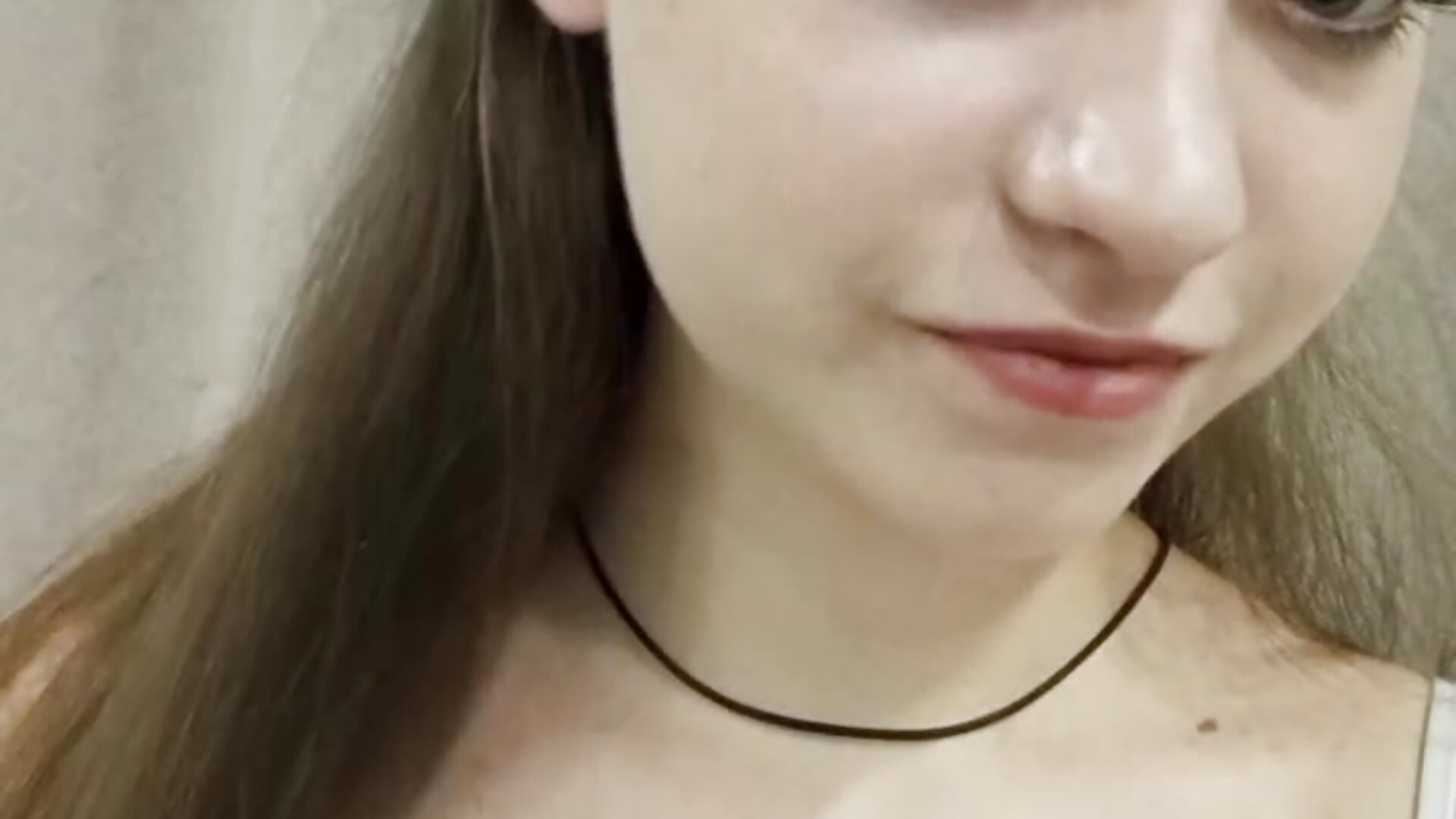 My 1st <3 - video by EmmaLoCute cam model