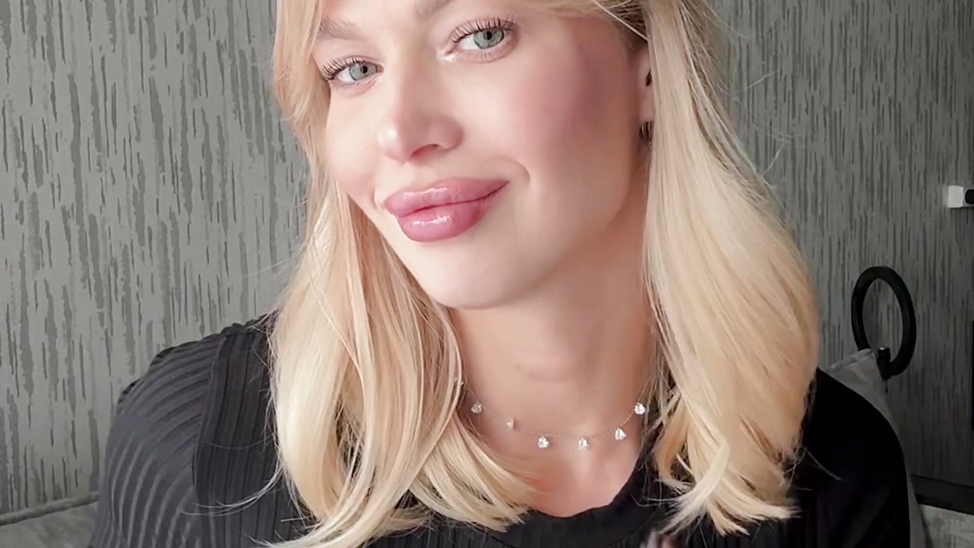 A little bit of me🌸 - video của người mẫu cam miss_veroNika