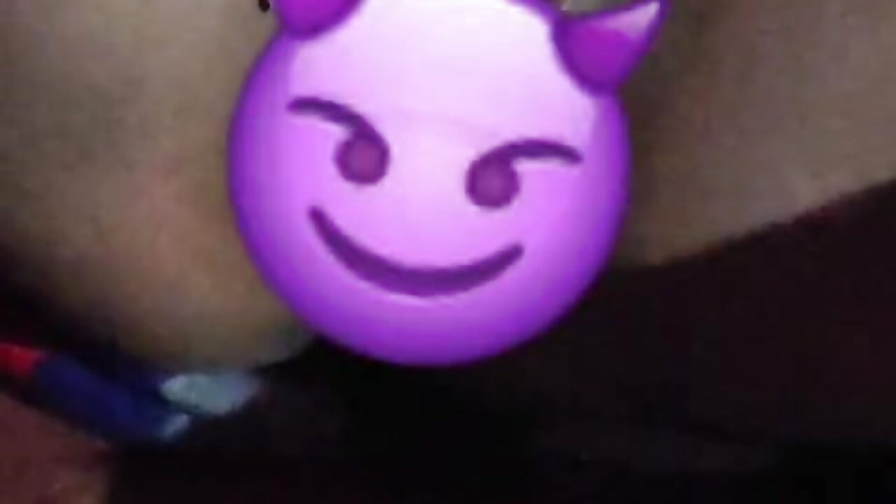 Squirt em público 😈 - vídeo de Marquinhadefita modelo de câmara