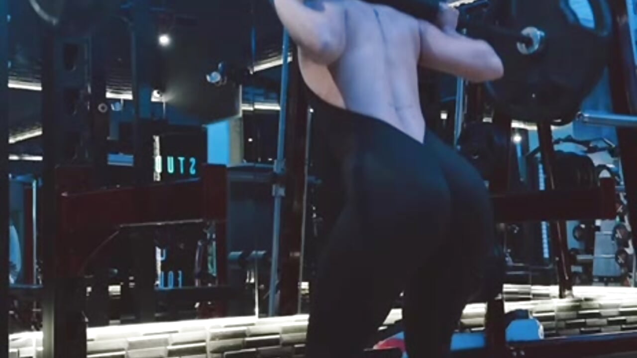 Imagine these squats without clothes 🍑🥵🔥 - video by GretaVelvet cam model