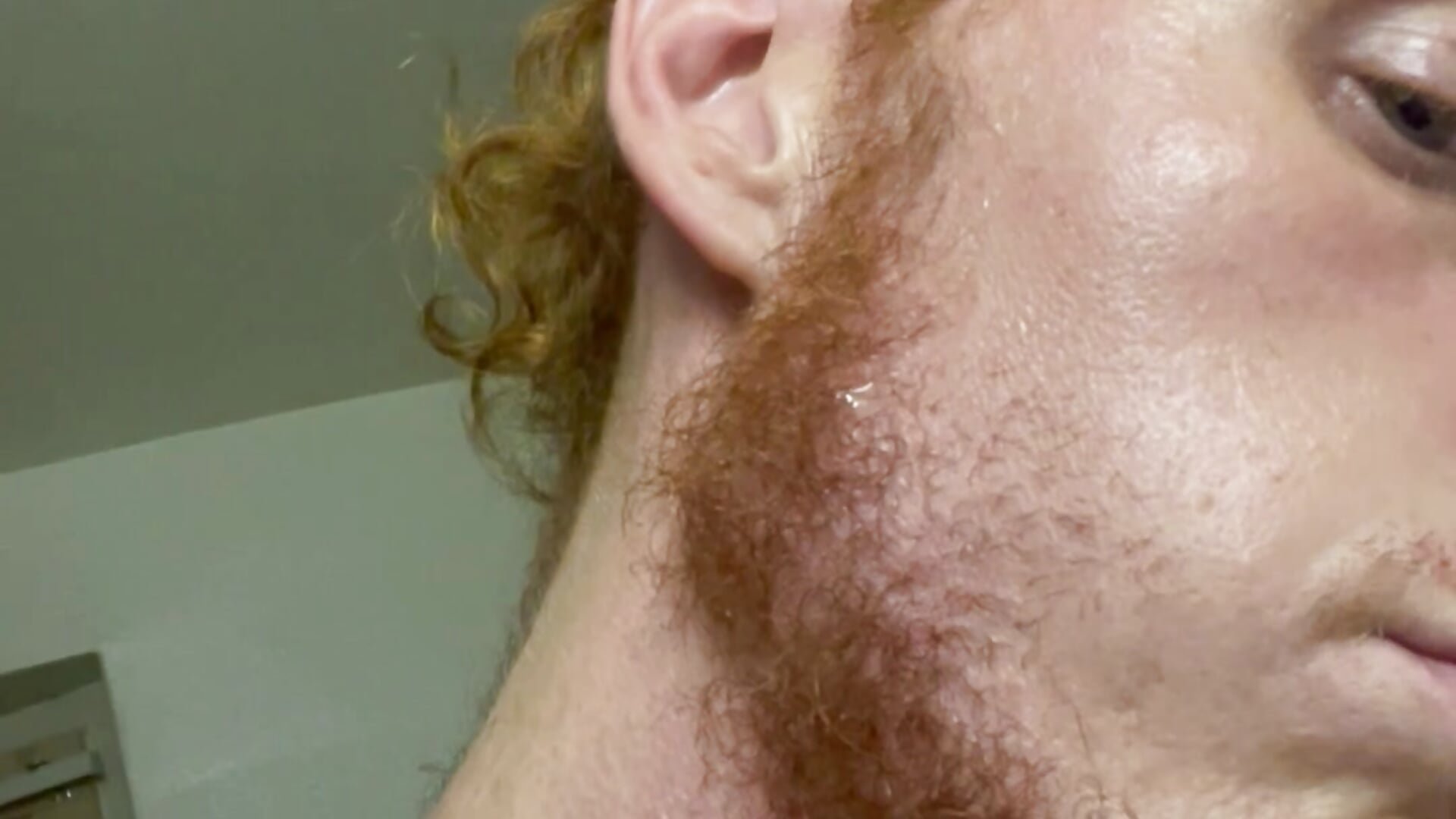 Sweaty 🥵 – video od webkamerové modelky BIGxRED