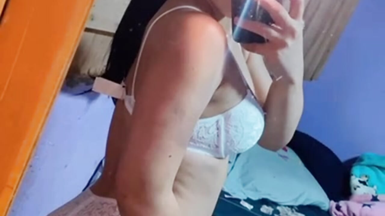 1000069594 - video by Nahi18 cam model