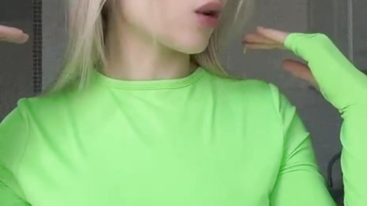 what is up? - vídeo de la modelo de cam StacyEvances
