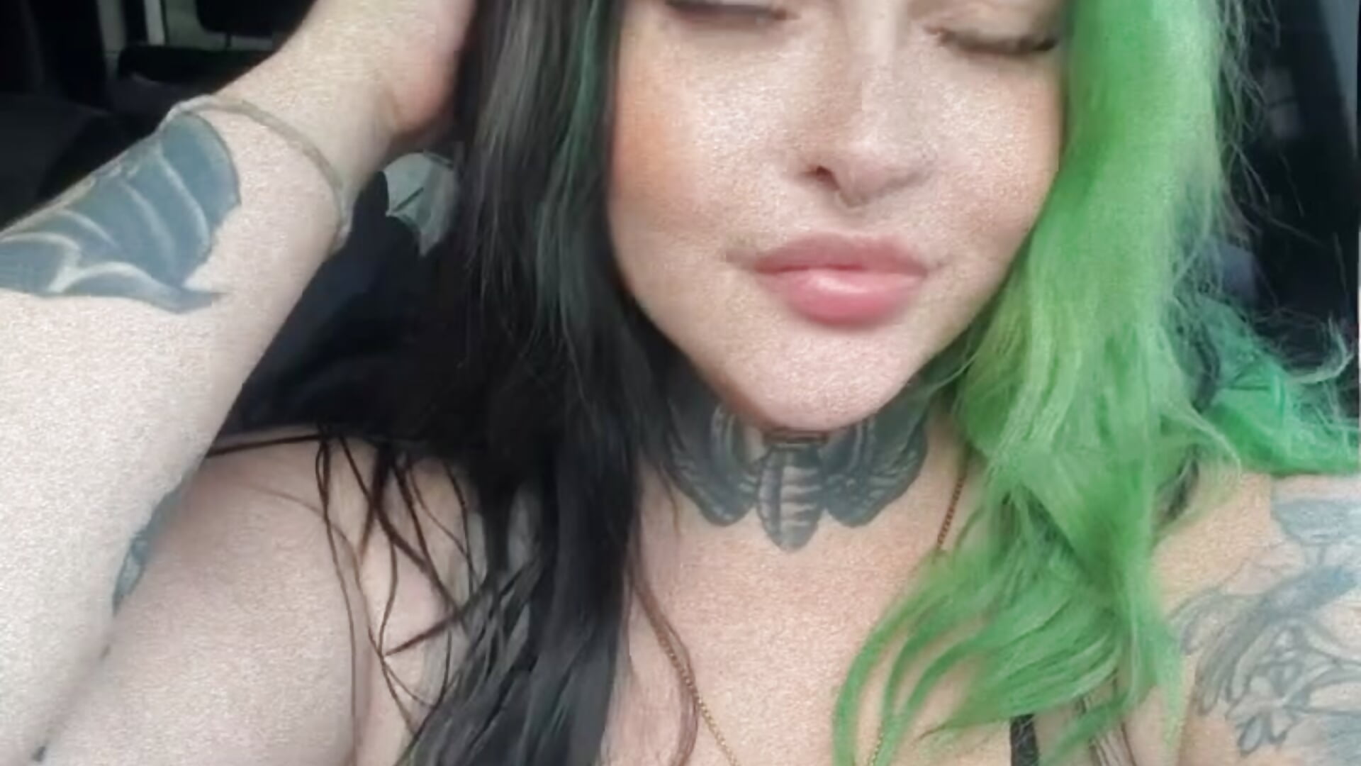 Felt cute - video by Baby_Sin cam model