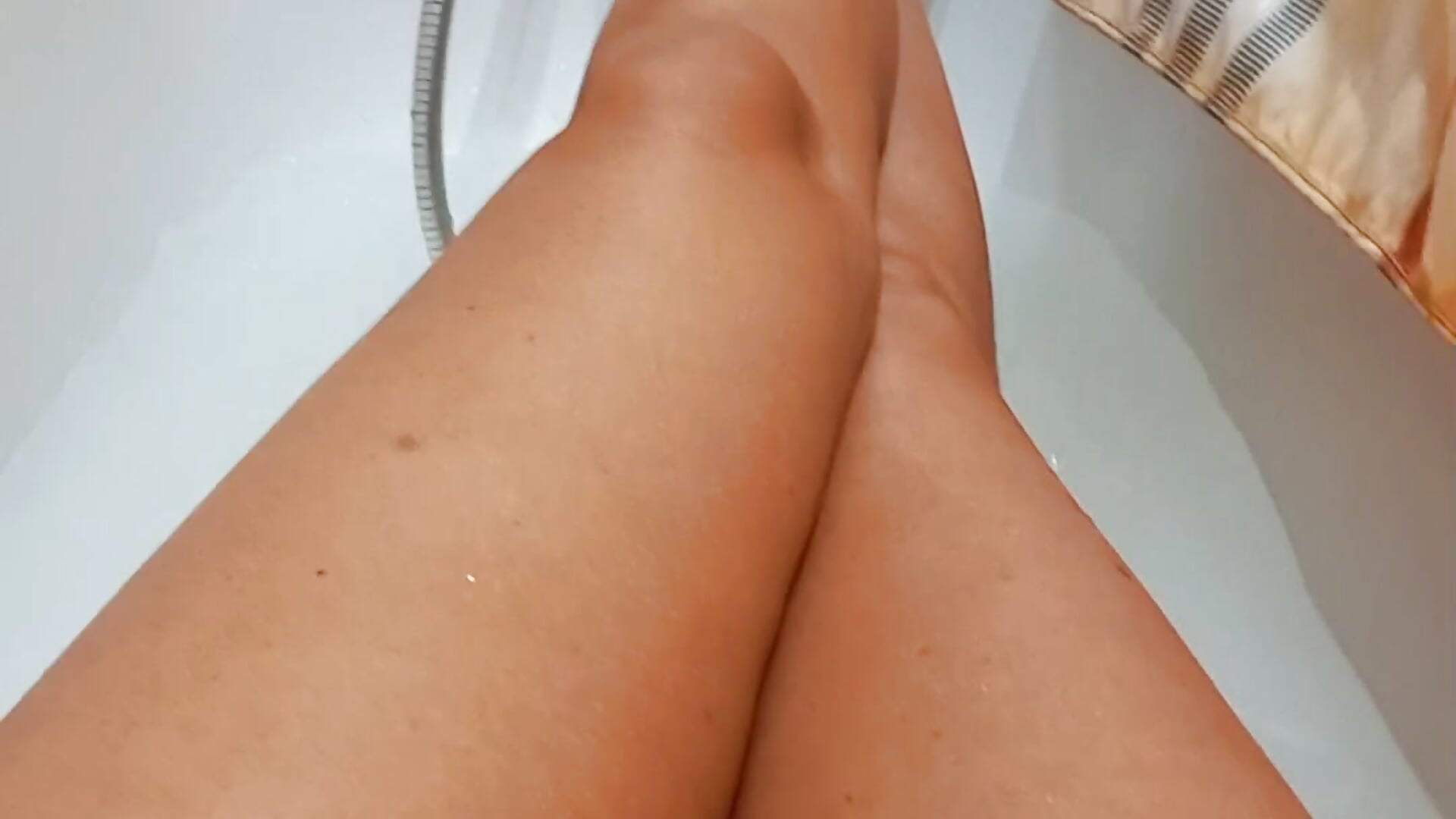 taking a bath - vídeo de DolceNatali modelo de câmara