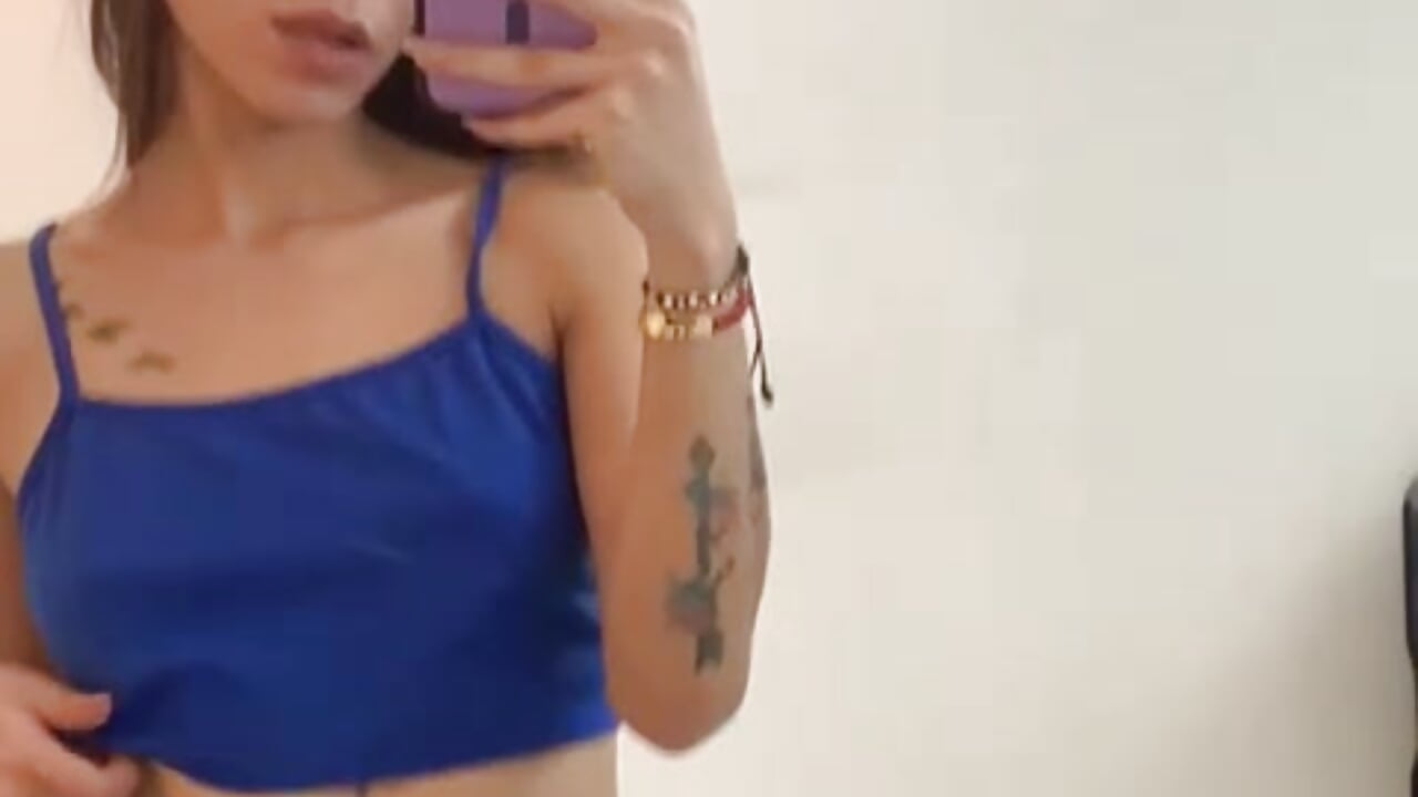 Moments just for my friends… - video di HannaHot_69 modella di cam