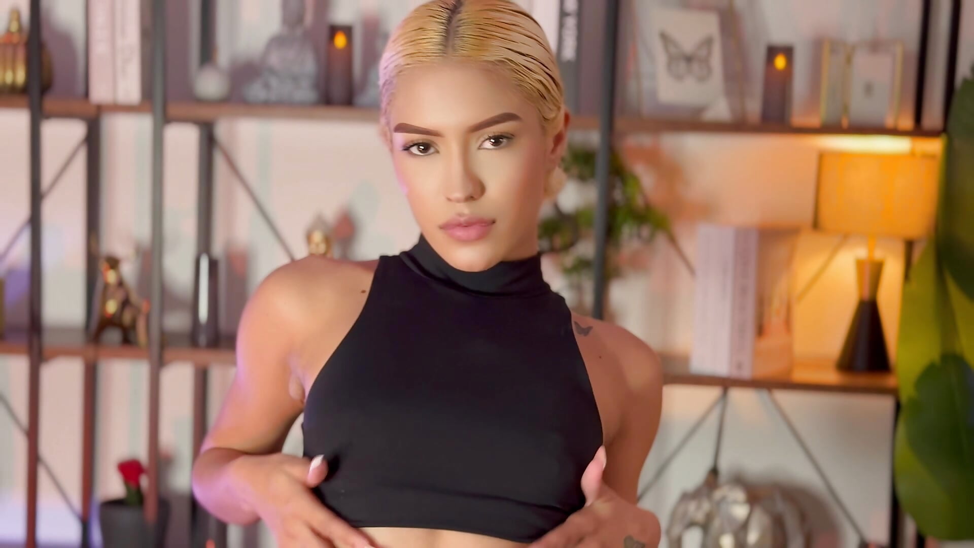 sexy Mystique - vidéo du modèle de showcams MystiqueXXX