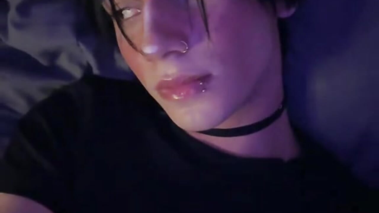 v1c044g50000d5ipbhnog65havhh1idg - video av NikGive cam model