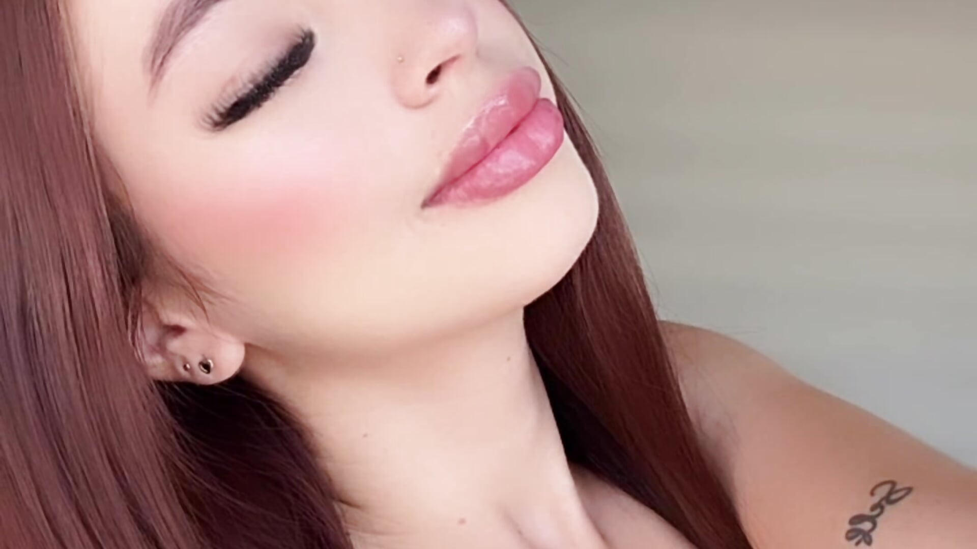 😍😍 - video by shannel_moss__ cam model