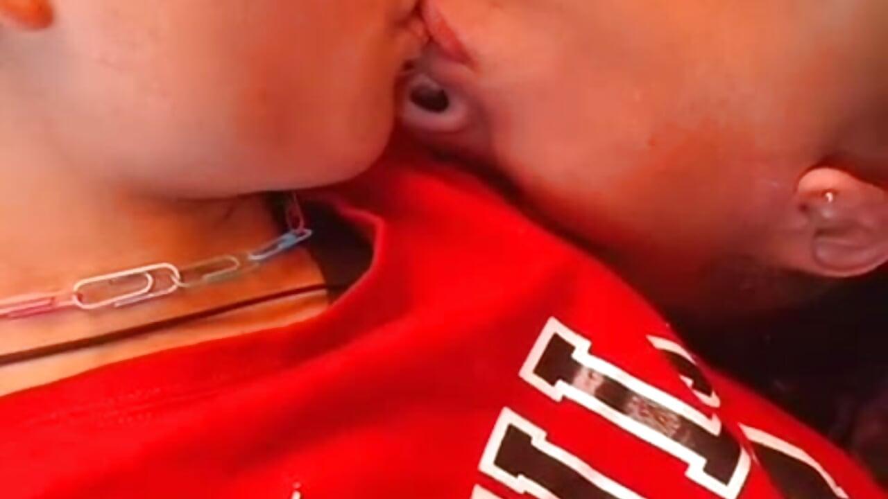 lips in love🥰😋😚😚 - Video von spicy_adonhis Cam-Model