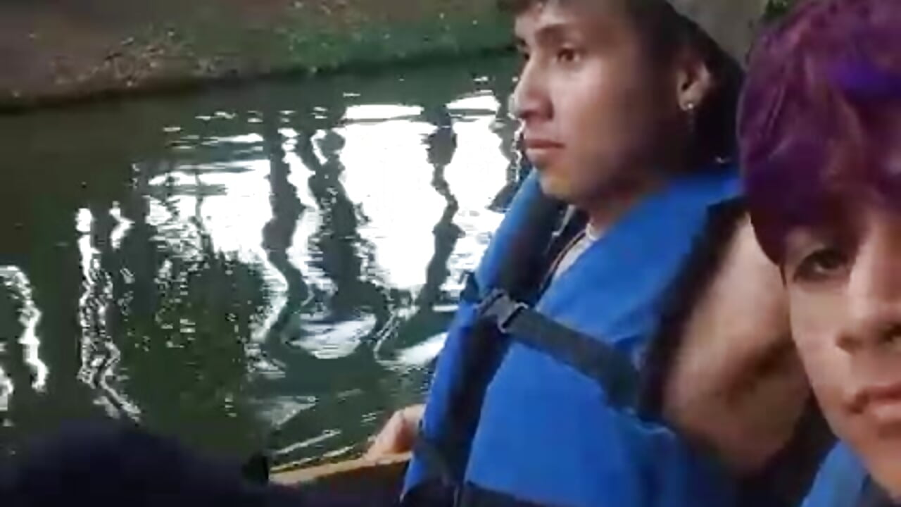 💋 “Perdidos en el agua, encontrados en el placer.” 🔥 - Video von spicy_adonhis Cam-Model