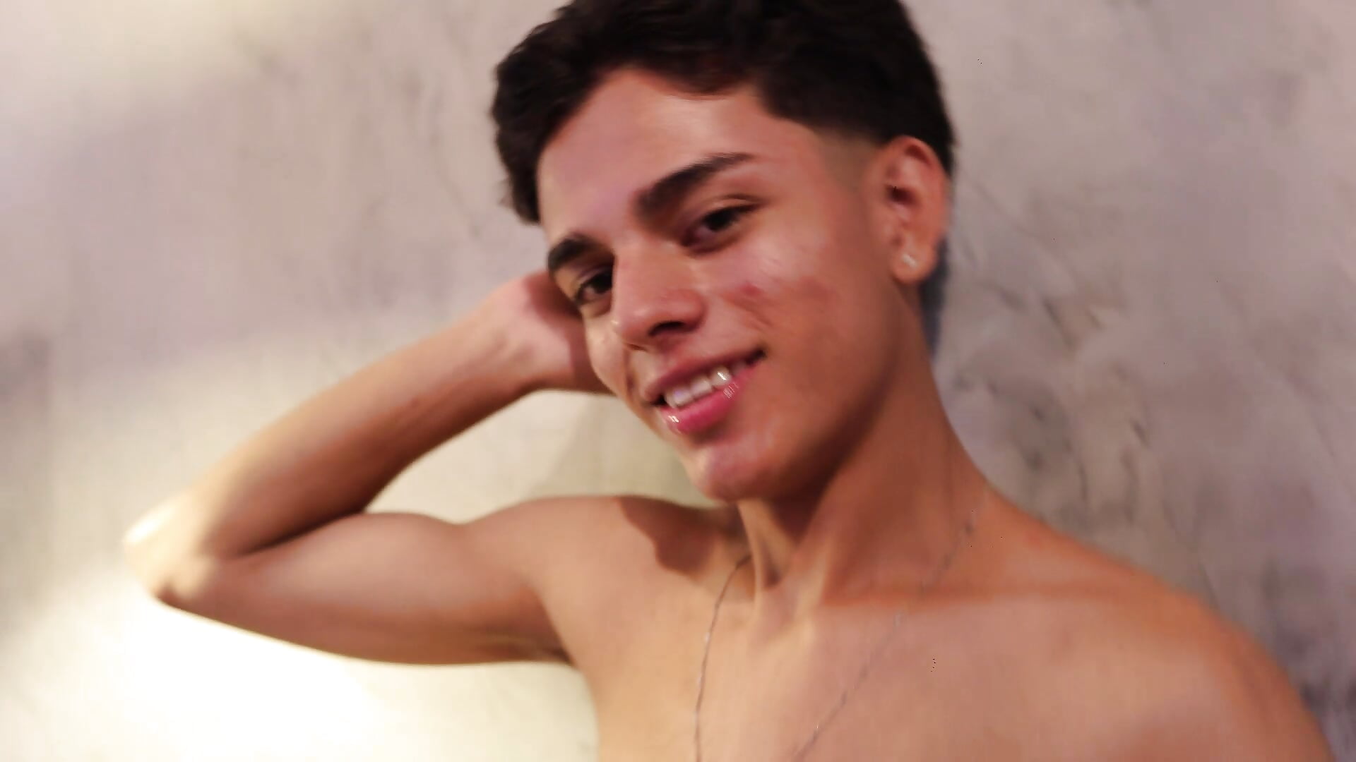 playing with desire 🔥🔥－カメラキャストのowen__johnsonの動画