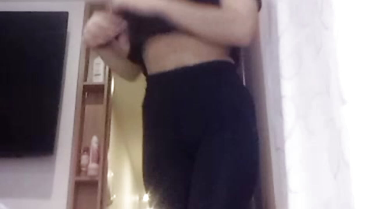 WhatsApp Video 2026-10-17 at 10,27,34 PM - vídeo de la modelo de cam HotAss_Hally