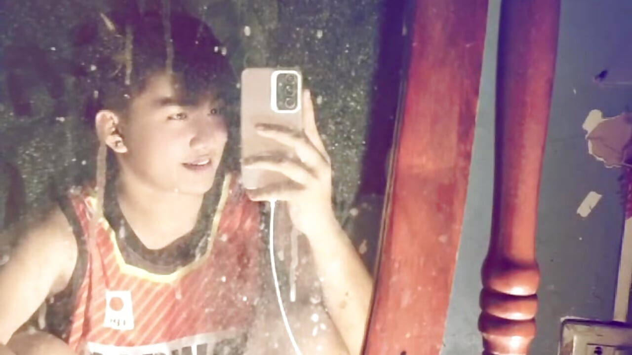 b7007619-f9da-4f63-b001-9631809a7496 - video oleh Mister_officer69 kamera model