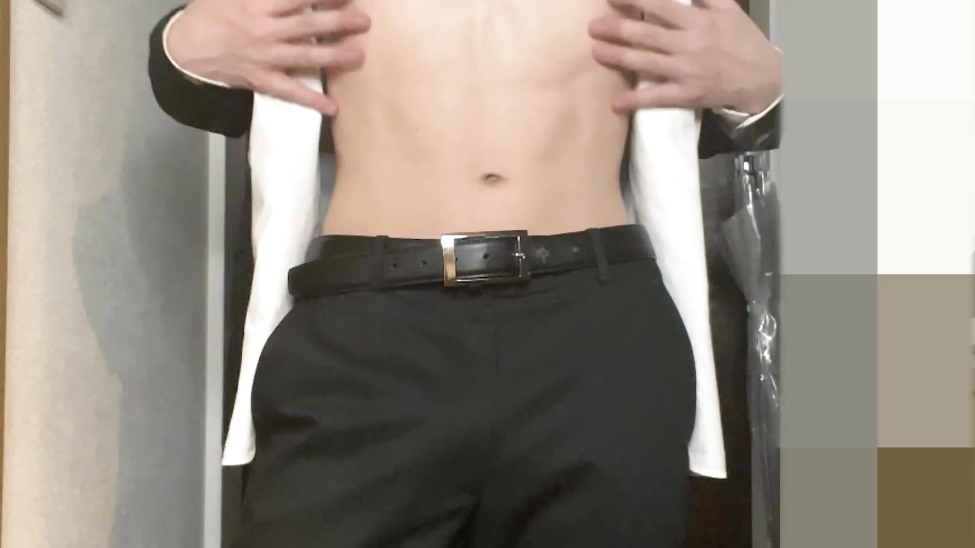 玄関でスーツのまま大量発射 | Massive cumshot in the entrance in a suit - Mei-Tanaka adlı kamera modelinin videosu