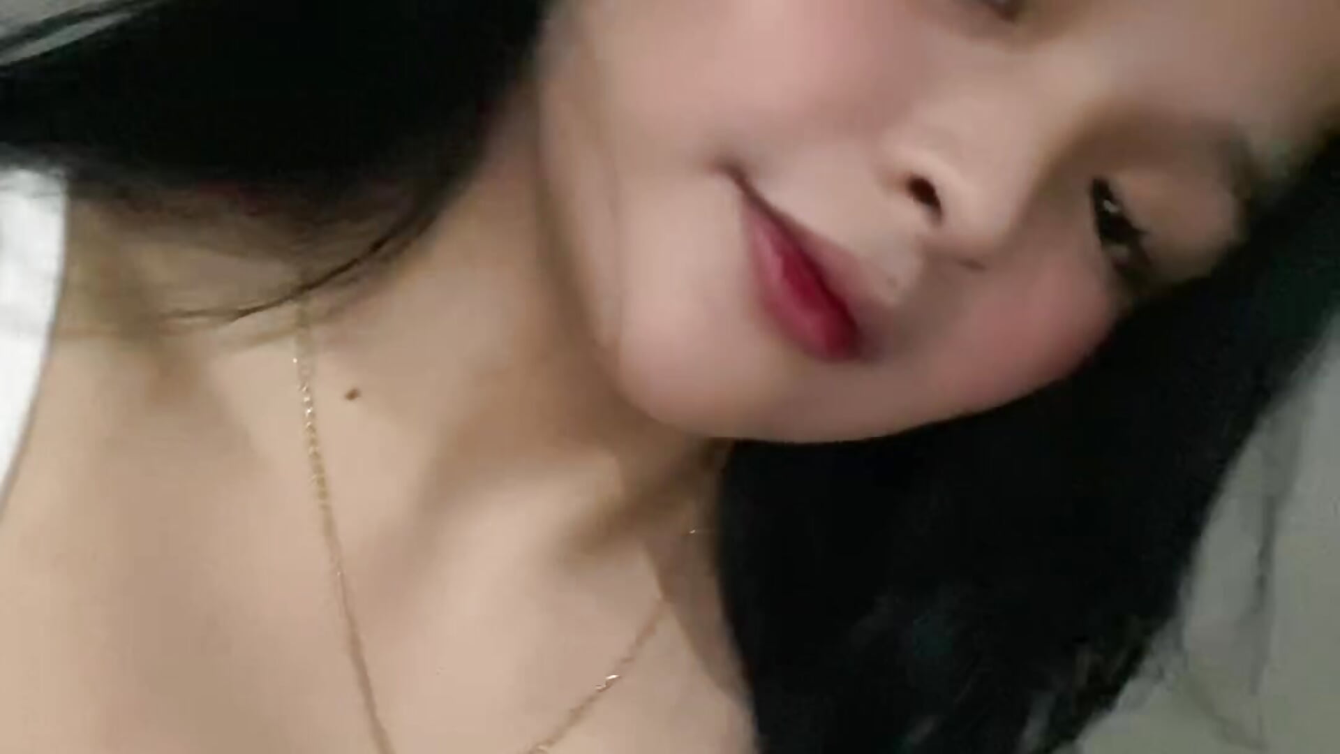 AsianPinayBigBusty