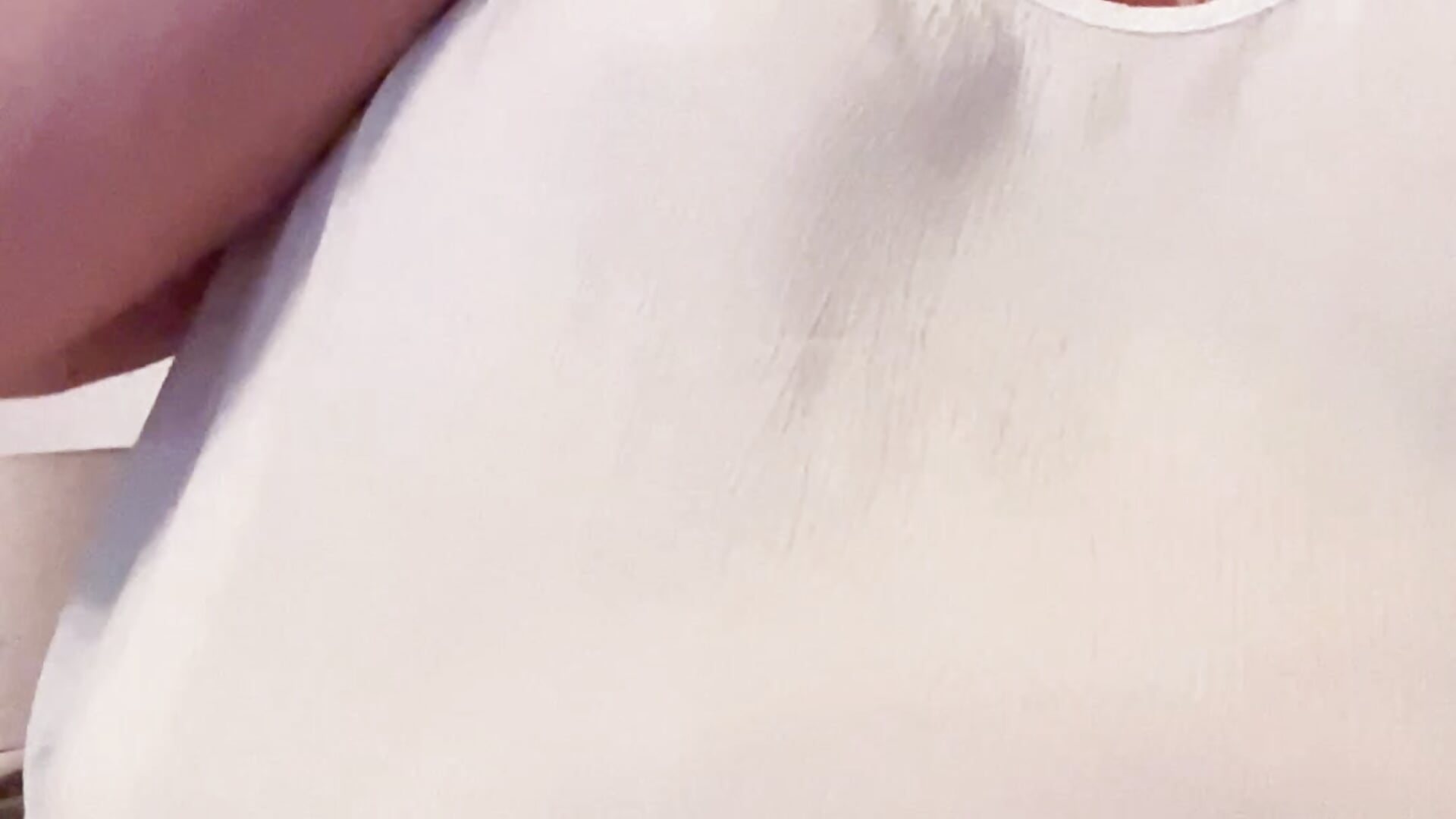 Does that lolly pop go in? Yes, it does!!! - clip cu BuxomKitty_BBW model videochat