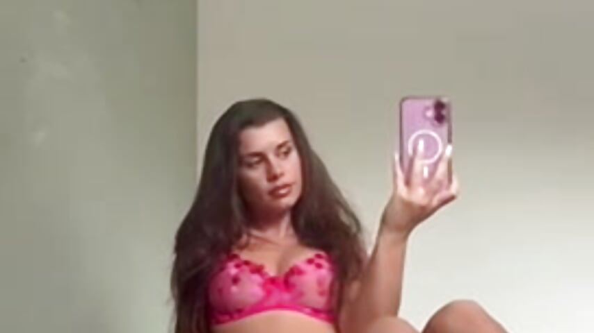 Pretty in pink 💗 - video by AlitaNova cam model
