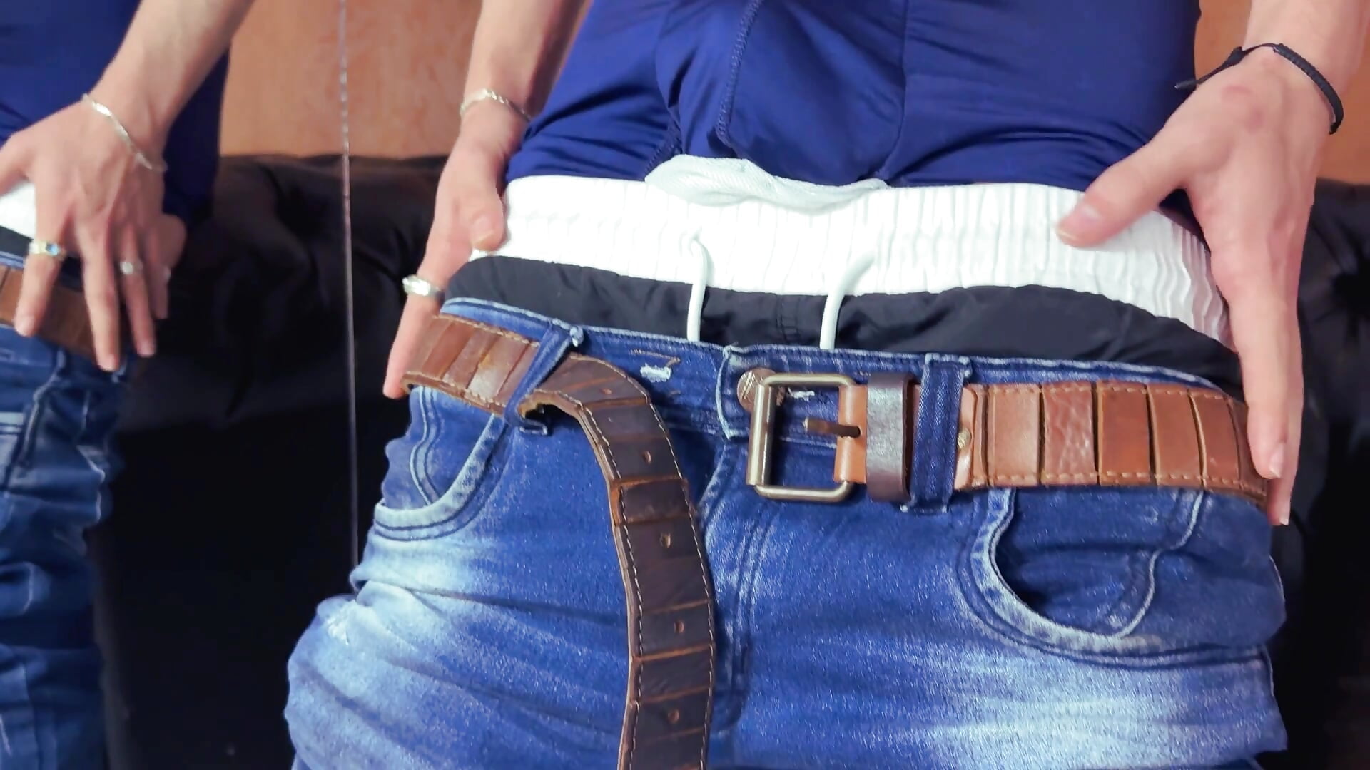 SKINNY BOY - video di RoberthAlv modella di cam