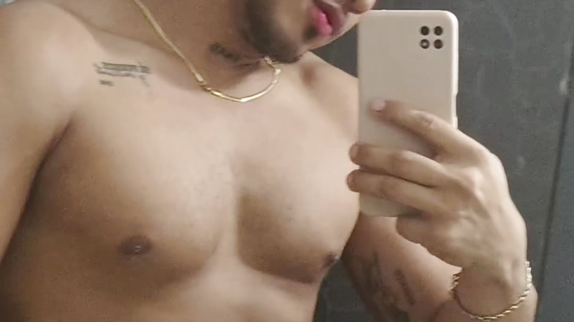 🔥 - فيديو من evan_hardy موديل الكام