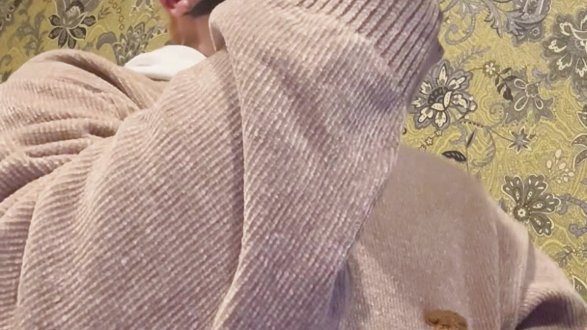 カラオケ🎤 愛が呼ぶほうへ🎶 - video by Ka-zu61 cam model