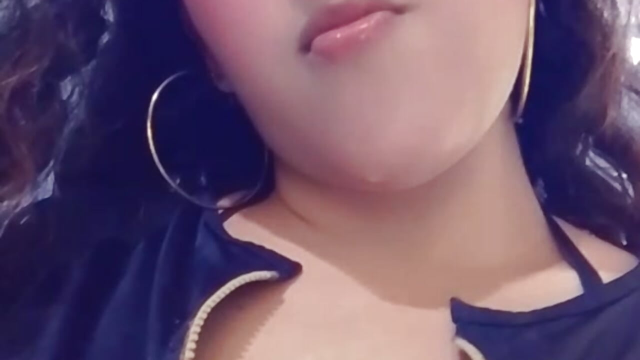 WhatsApp Video 2025-08-16 at 1,59,39 AM - video oleh model kamera dalia_roses