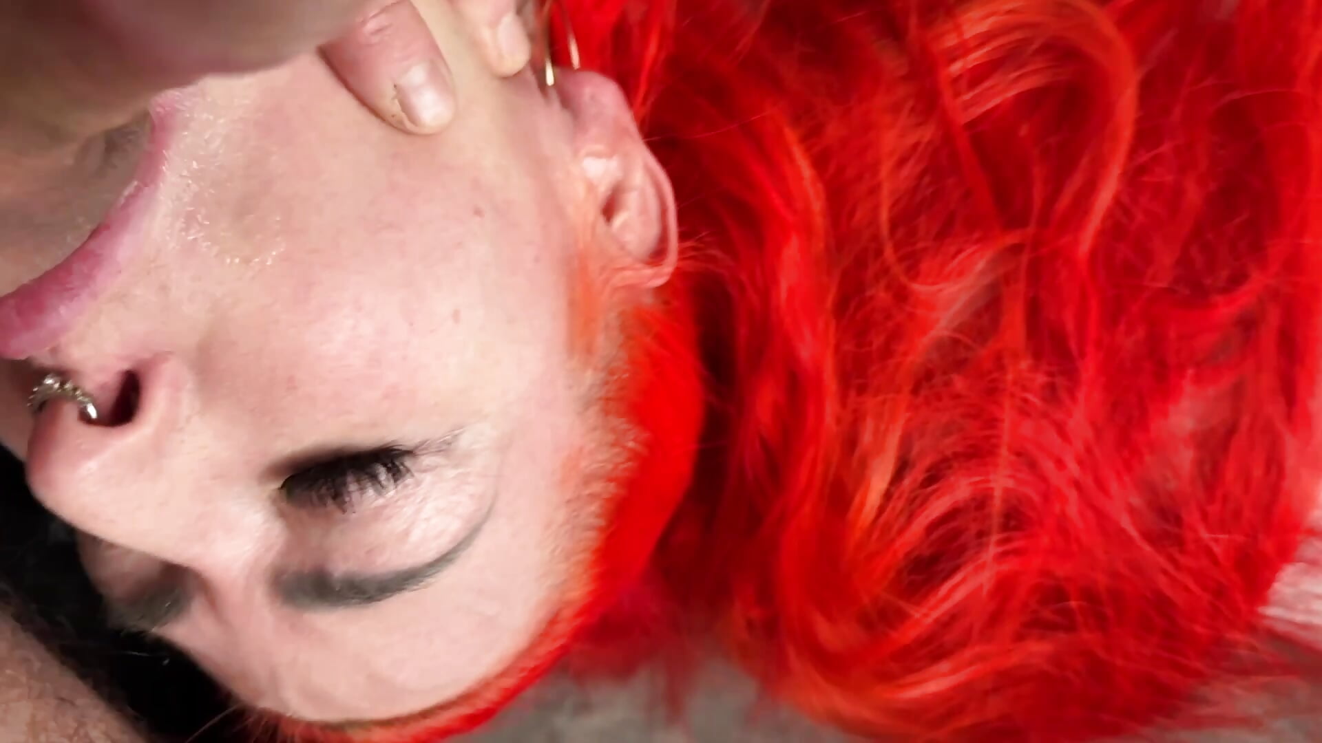 Hart ficken statt Party - video van CatCoxx cam-model