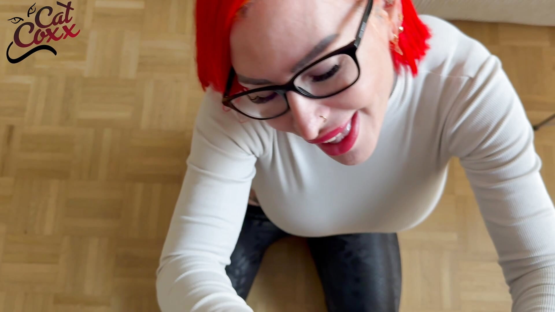 von Waschanlage in die Fotze - video av CatCoxx cam-modell