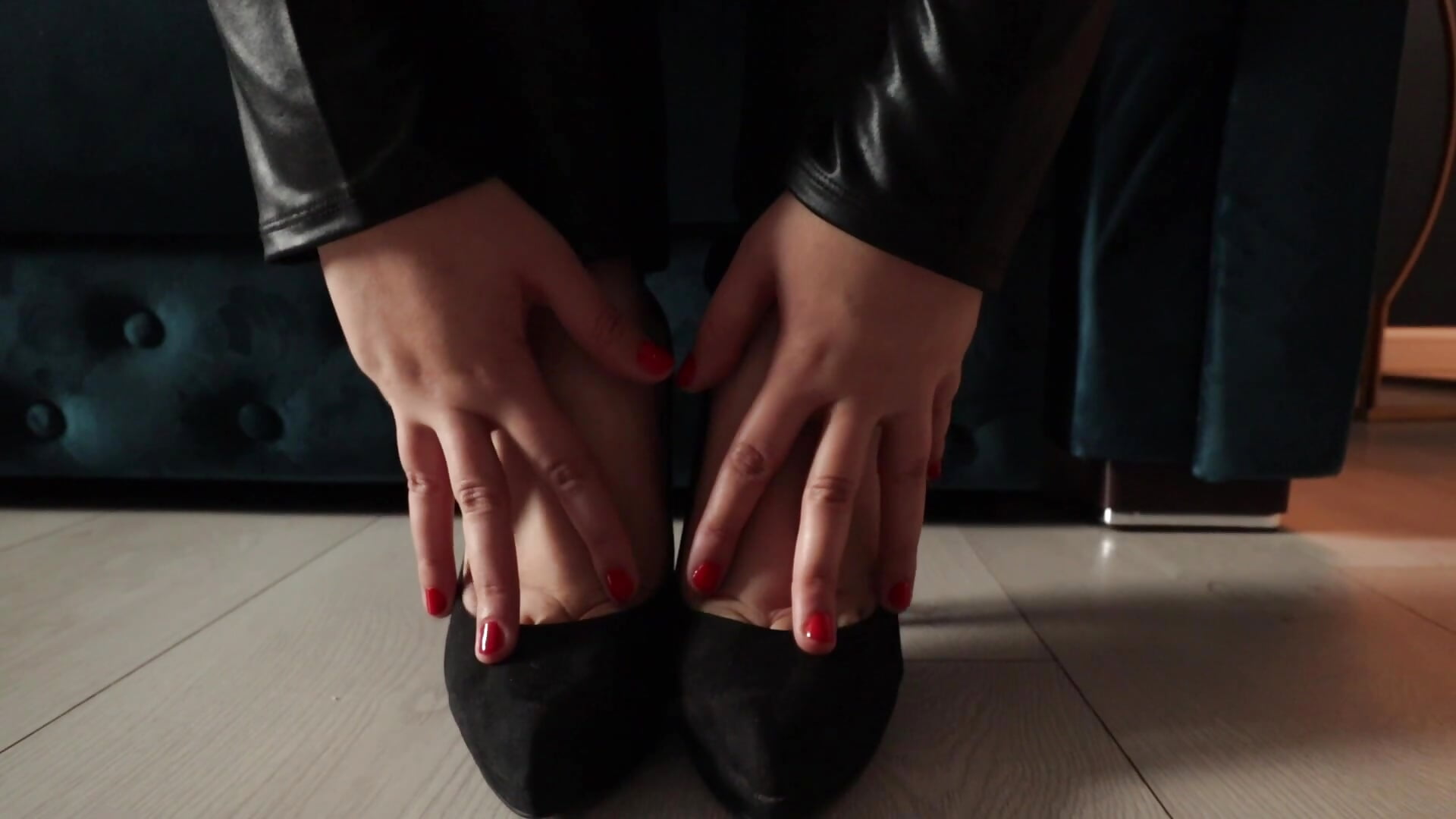 Dive deep into sweet submission for ME - video by AryaQuinn cam model