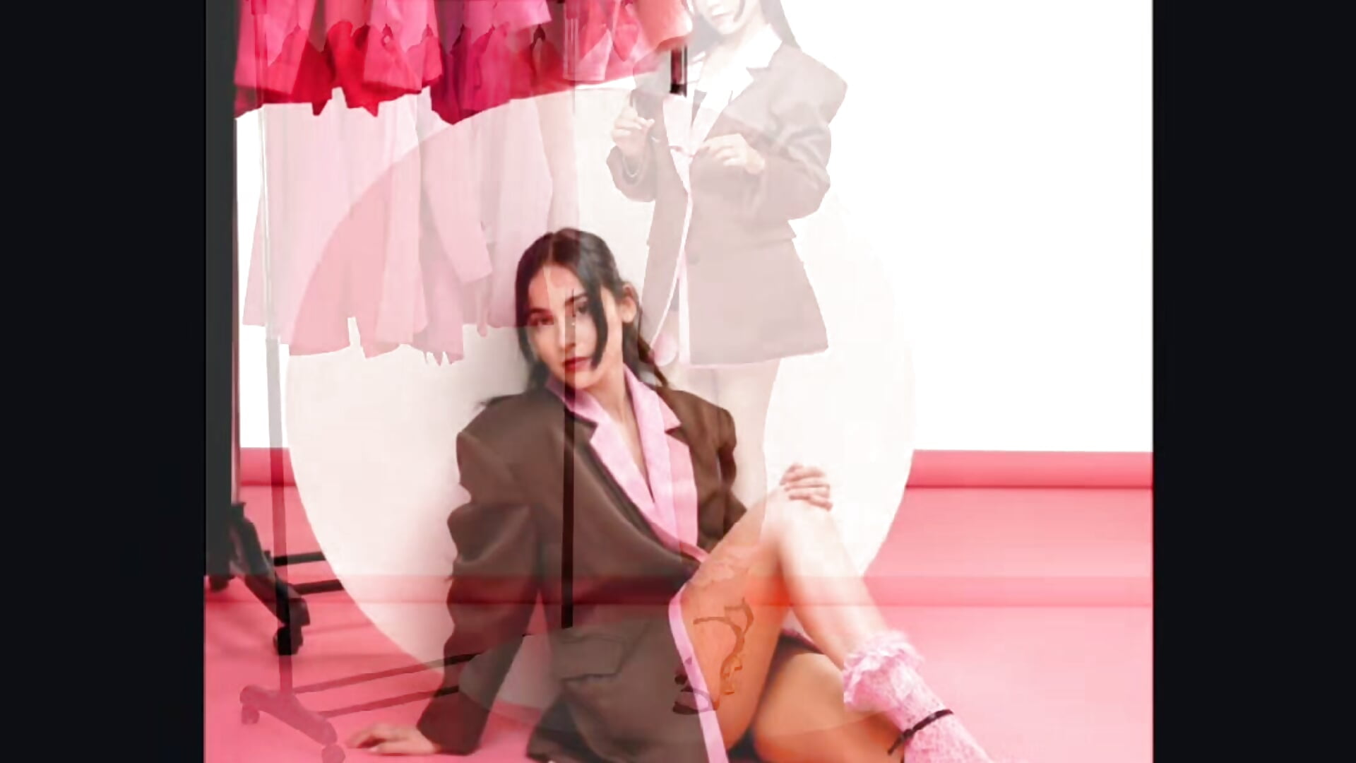pink – video modela na kameri VickyVentura