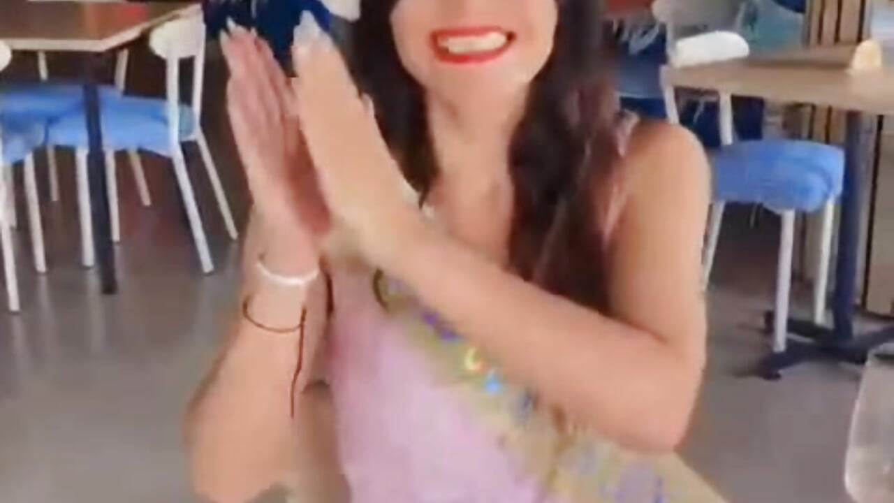 Applaud me and celebrate my birthday with me - VickyVentura adlı kamera modelinin videosu