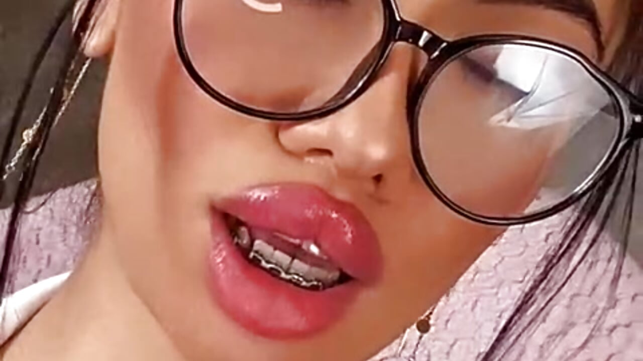 Kiss meee - video by tina_kart3r cam model