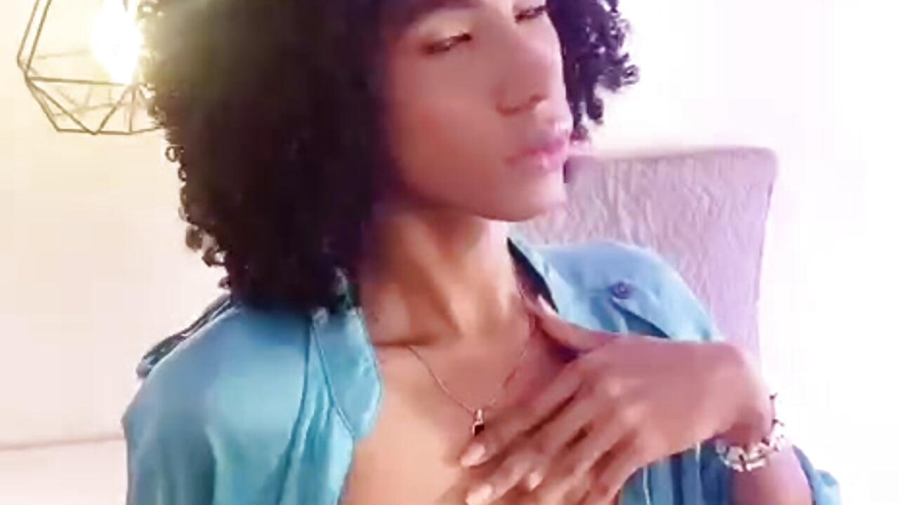 Johan_gz_ adlı kamer modelinin viral videoları:  8094