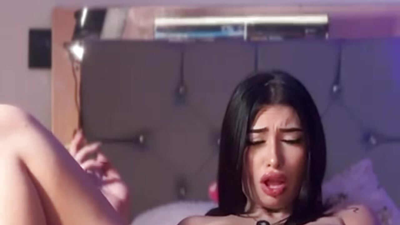 Touching my pussy - caro_sanchezz 캠 모델의 동영상