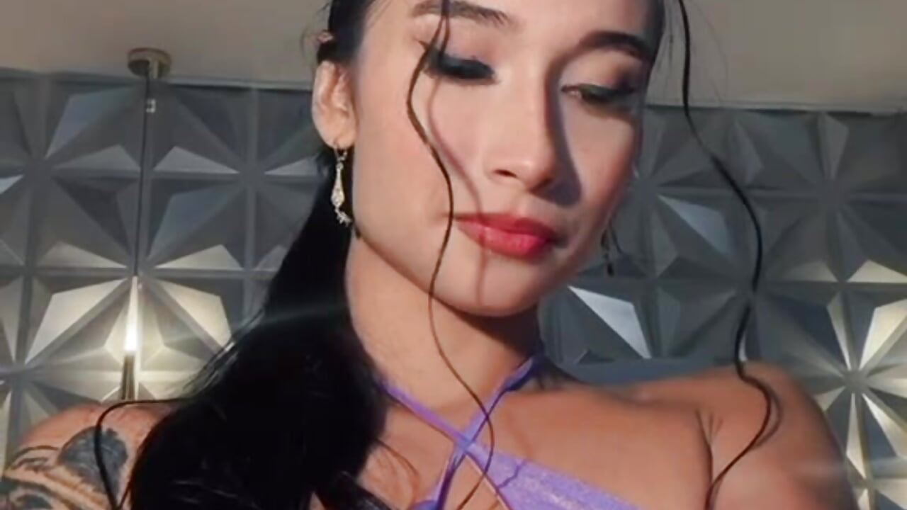 💜 - video by hellen_tease cam model